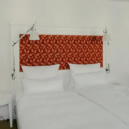 Bad Hotel 4*
