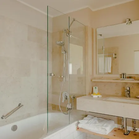 Bad Hotel 4*