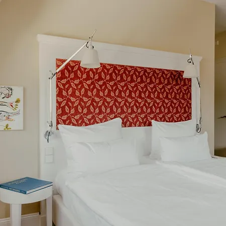 Bad Hotel