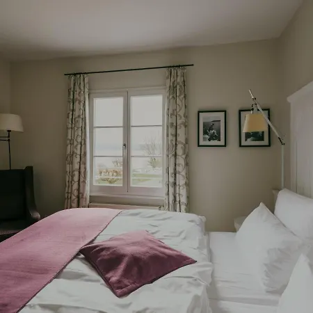 Bad Hotel