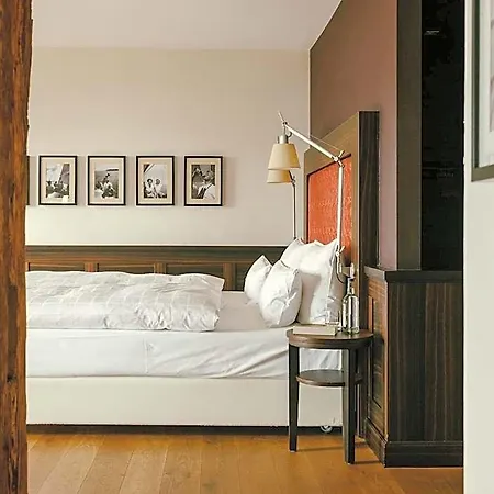 Bad Hotel 4*