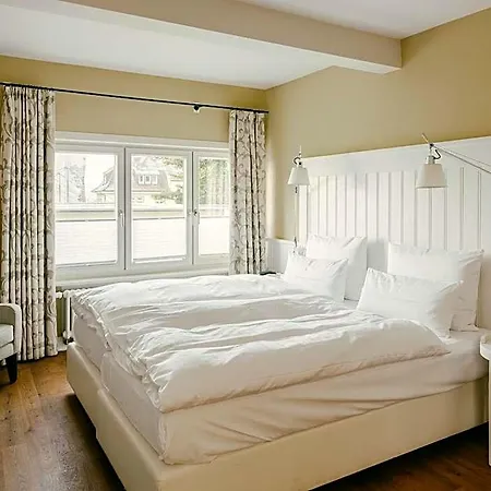 Bad Hotel